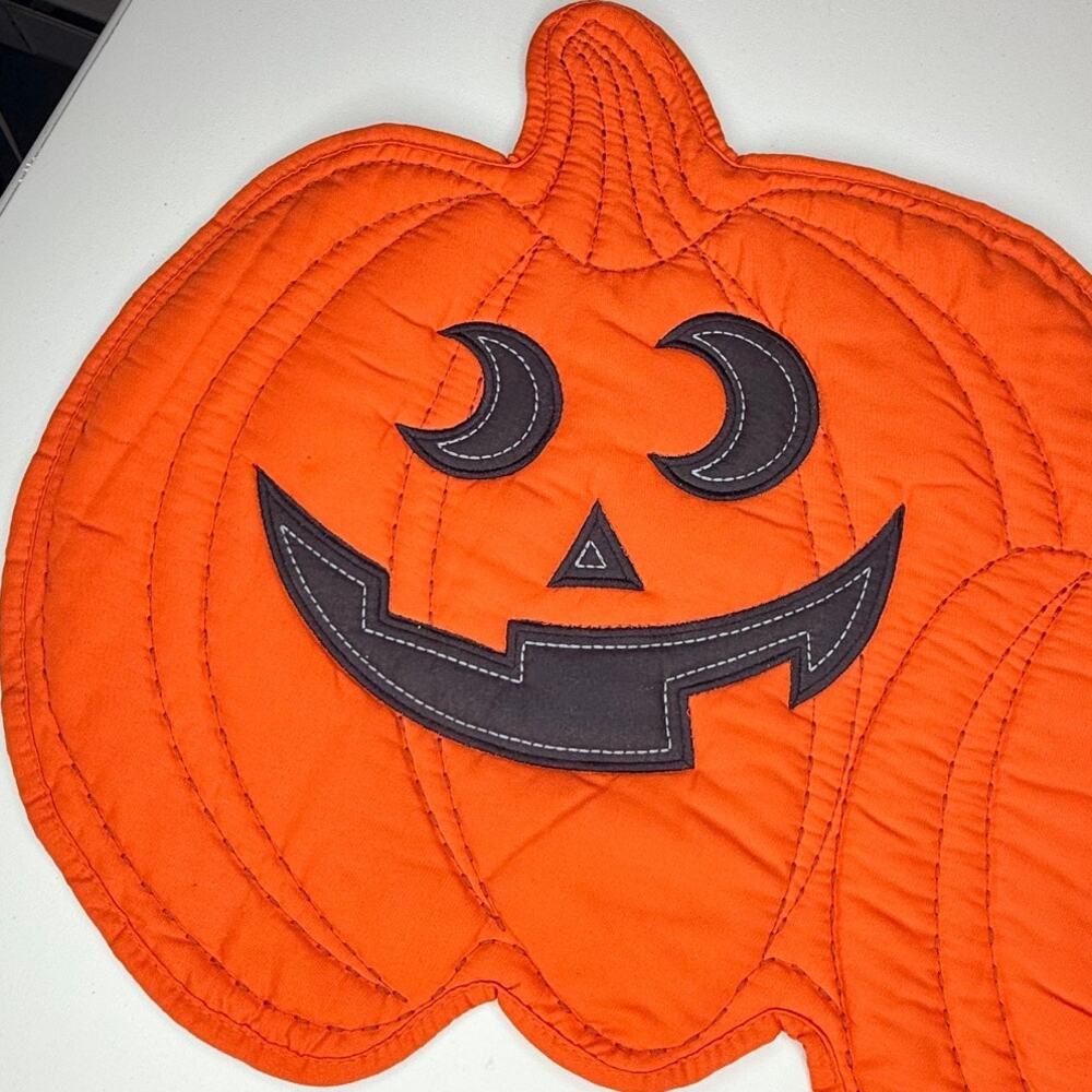 Rachel Ashwell The Farmhouse Halloween Pumpkin Quilted Table Runner 47" Autumn - Picture 3 of 10